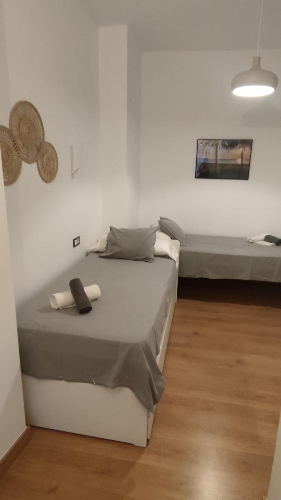 Unique Apartment In Malaga City Center With Pool Bagian luar foto