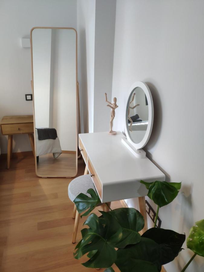 Unique Apartment In Malaga City Center With Pool Bagian luar foto